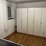 דירה Cozy Two-bedroom With Free Parking אודנטל