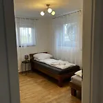 דירה Cozy Two-bedroom With Free Parking אודנטל
