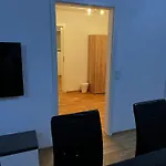 Cozy Two-bedroom With Free Parking