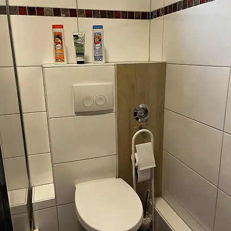 Cozy Two-bedroom With Free Parking Daire