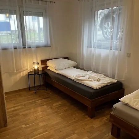 Cozy Two-bedroom With Free Parking