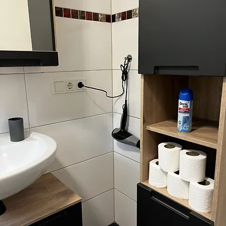 Cozy Two-bedroom With Free Parking Odenthal