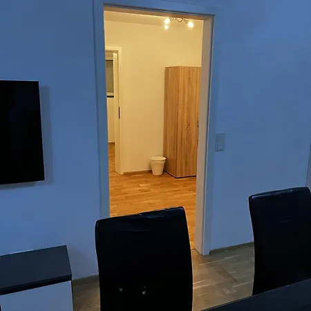 Cozy Two-bedroom With Free Parking