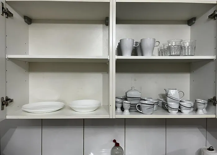 Apartamento Cozy Two-bedroom With Free Parking *