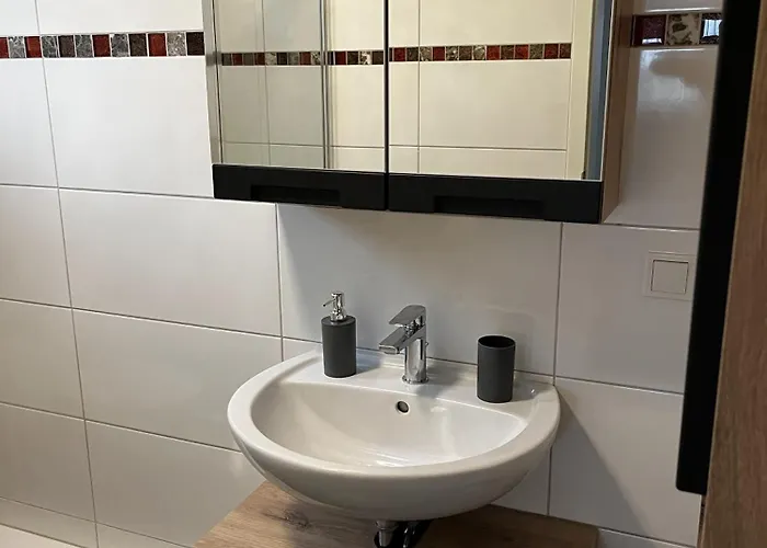 Cozy Two-bedroom With Free Parking * Odenthal