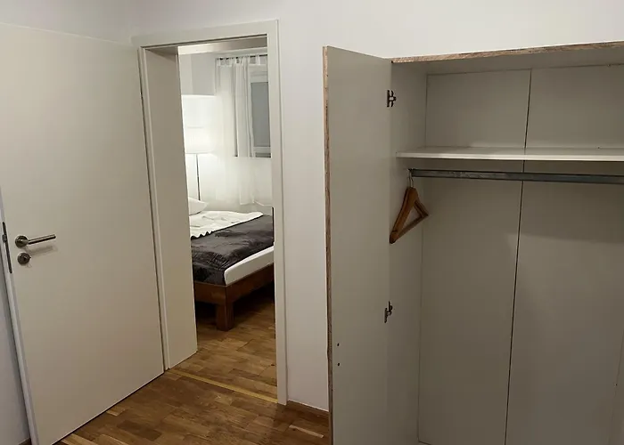 Apartamento Cozy Two-bedroom With Free Parking