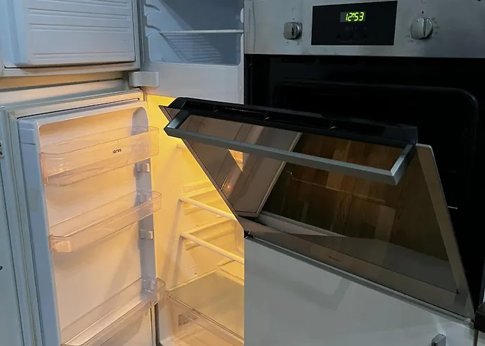 Apartamento Cozy Two-bedroom With Free Parking *